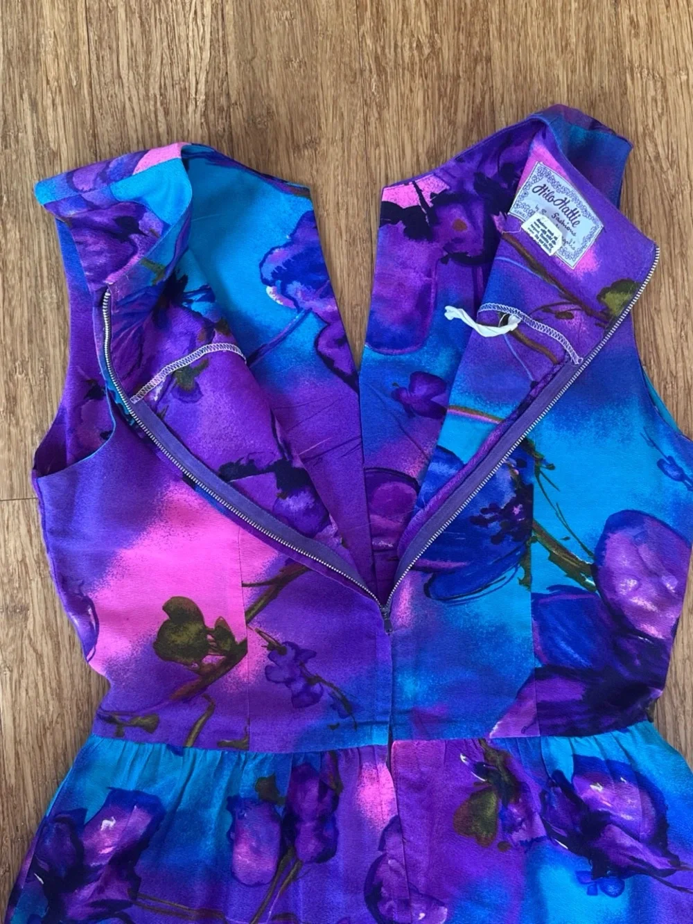 Vintage 1970s Hilo Hattie, purple and pink maxi dress small medium - Picture 6 of 6